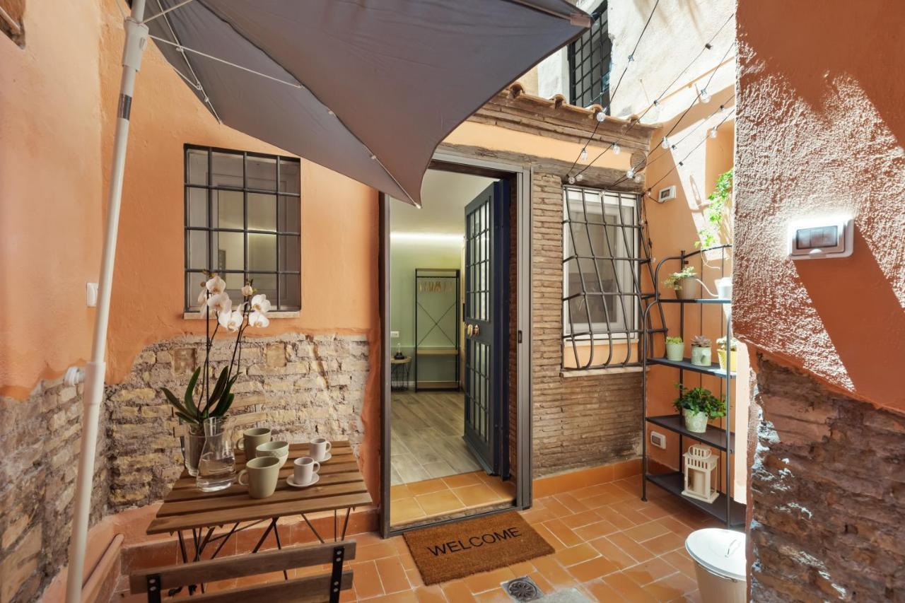 Pellegrino 113 — 4-Star Luxury Hotel in Rome, Italy