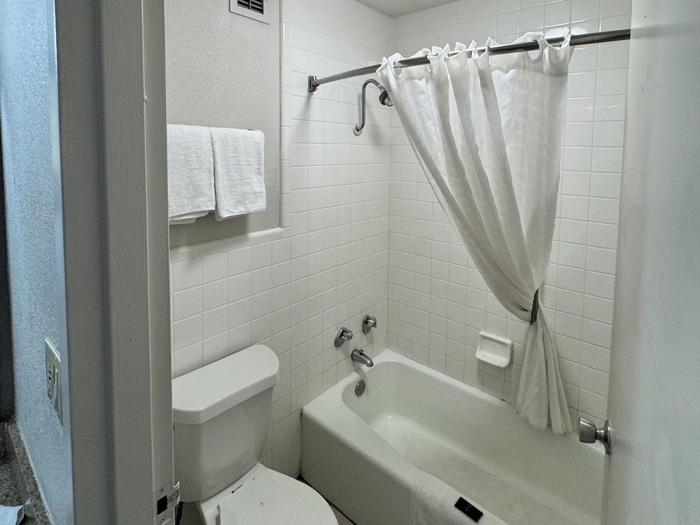 Budgetel Inn Phenix City - photo 22