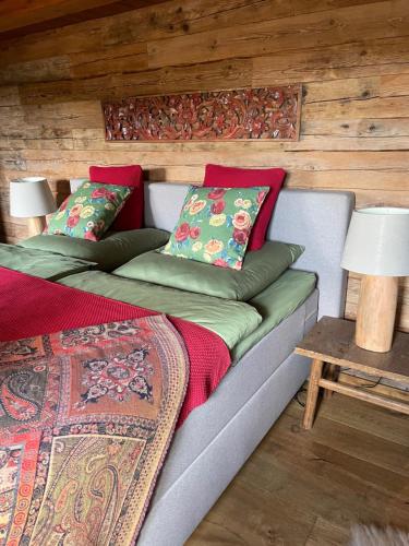 Stilvolles Ferienhaus Chalet 1750 im Allgäu 200qm beste Ausstattung traumhafter Blick bis 8 Personen — 4-Star Luxury Hotel in Weiler-Simmerberg, Germany