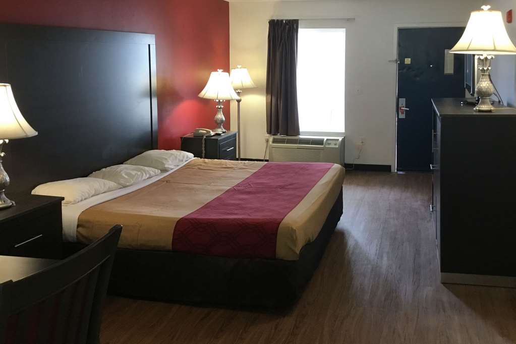 Econo Lodge Ruther Glen - photo 17