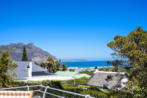 Best Place Ever cozy house with amazing sea view