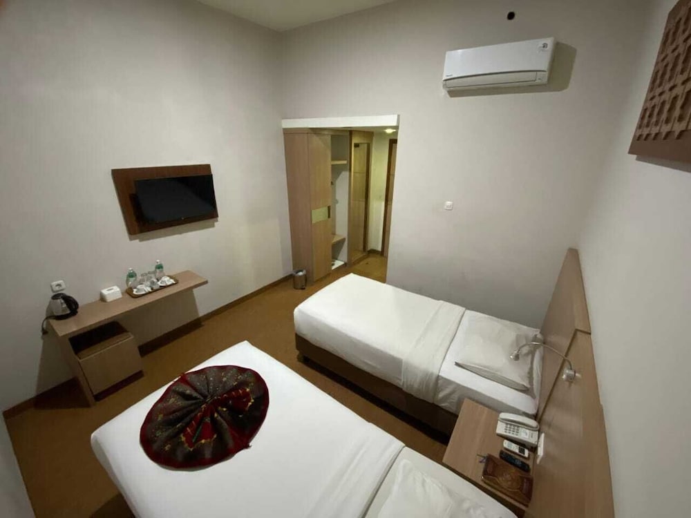 Grand Bunda Hotel Syari’ah Bukittinggi — Bukittinggi — photo 5
