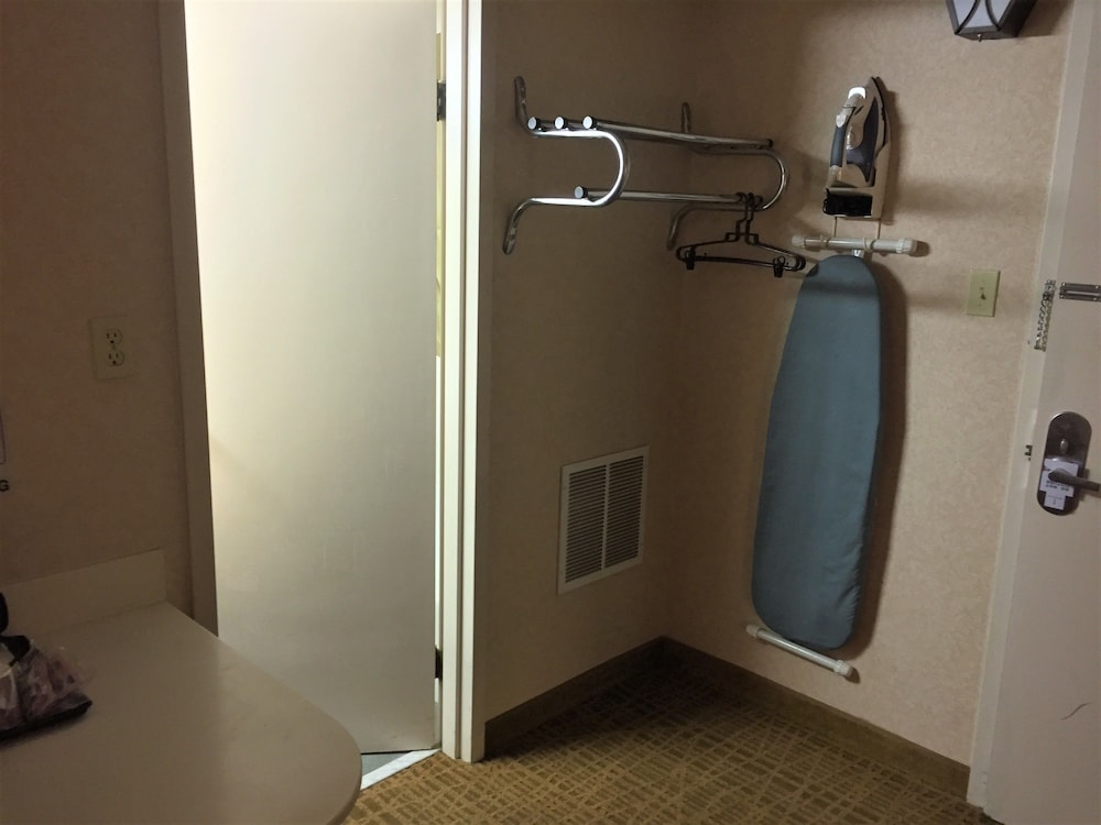 Americas Best Value Inn & Suites Boise - photo 17