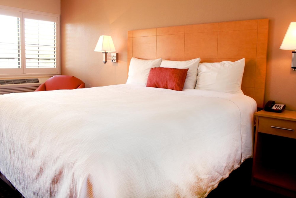 Travelodge by Wyndham Vallejo - photo 14