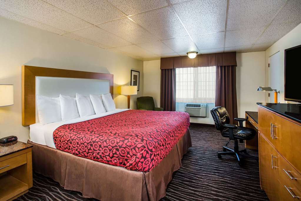Days Inn by Wyndham Yakima - photo 7
