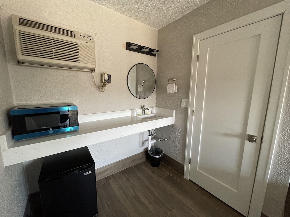 Stone Creek Inn - photo 11