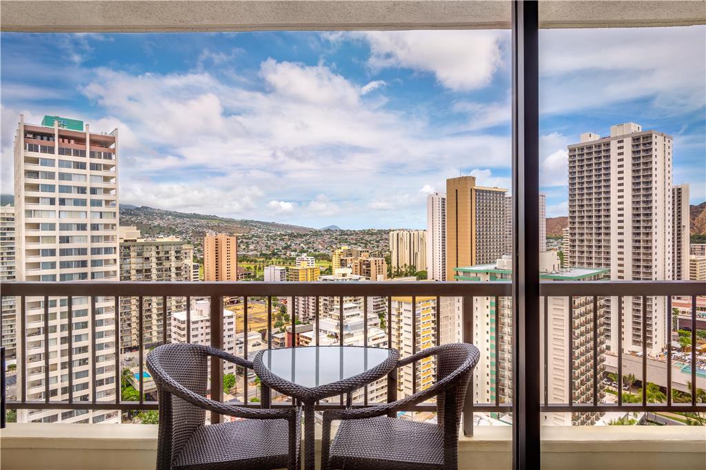 Hyatt Regency Waikiki Beach Resort & Spa - photo 41