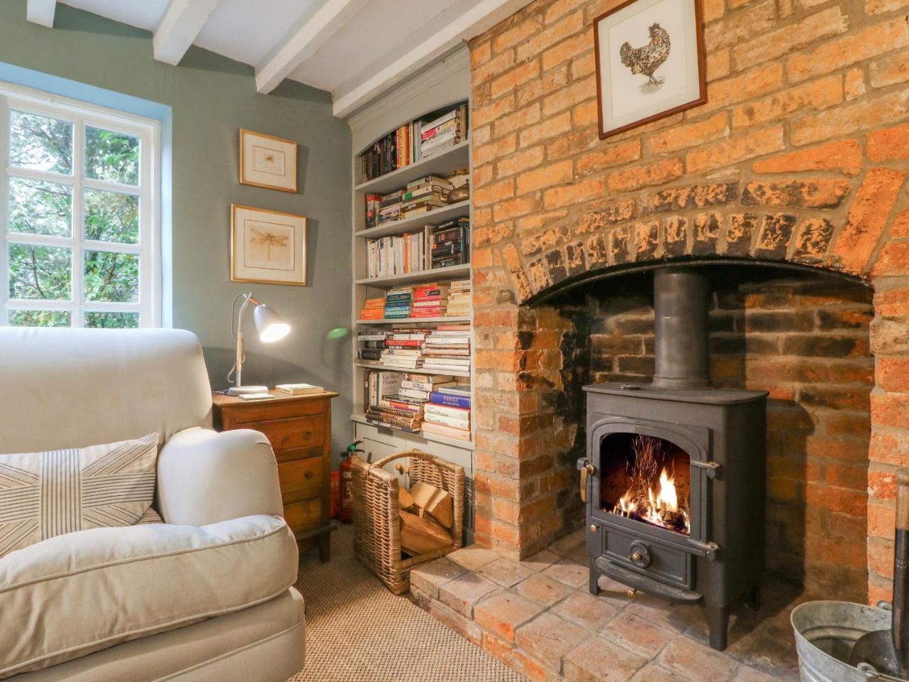 Sunny Cottage — Grantham — photo 5