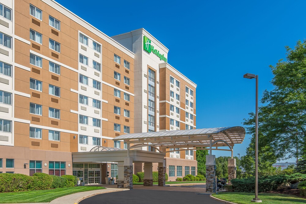 Clarion Hotel and Conference Center Taunton Foxboro - photo 2