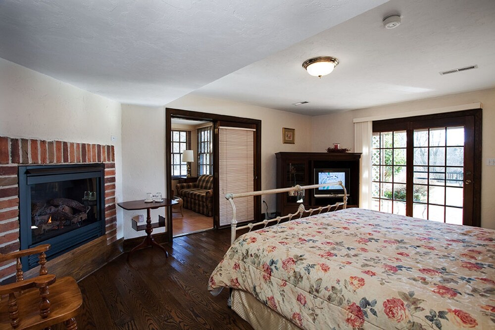 Baladerry Inn - photo 8