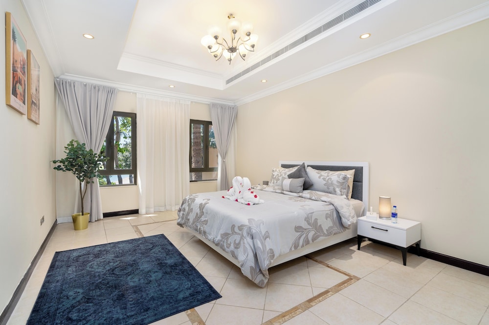 Samaya Holiday Homes Luxury Villa Pool Beach Access & Fishing Zone — 4-Star Luxury Hotel in Dubai, United Arab Emirates