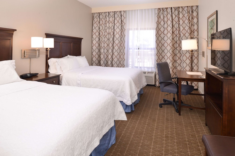 Hampton Inn & Suites Pueblo Southgate - photo 22