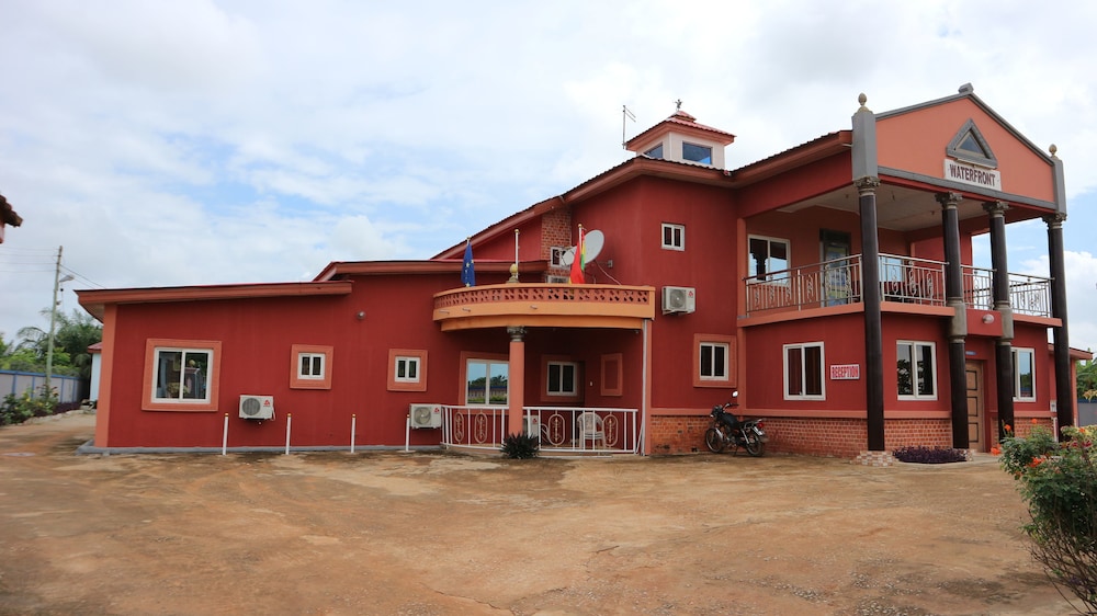 Waterfront Paradise Resort in Unknown City, Ghana