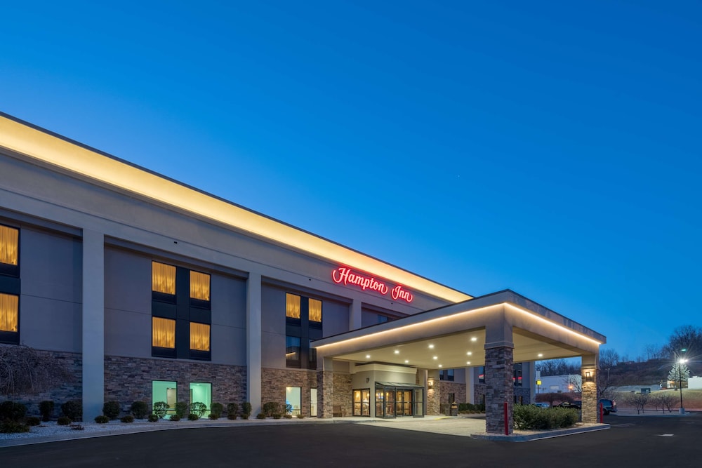 Hampton Inn Frostburg - photo 22