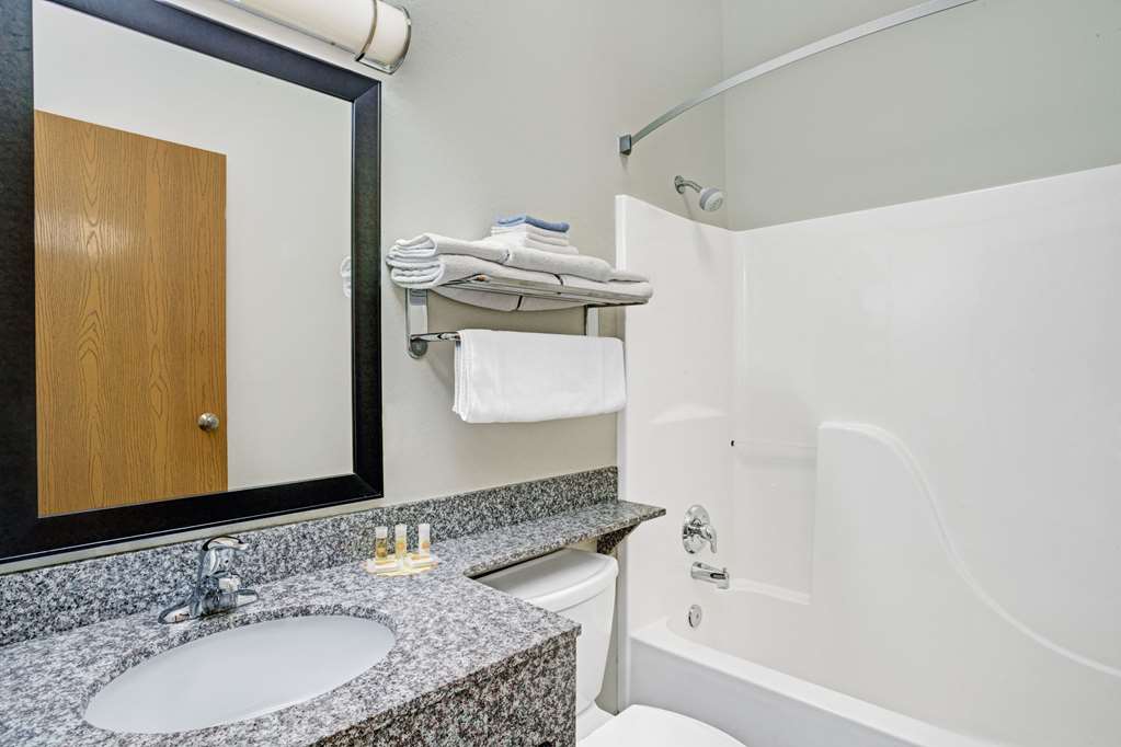 Days Inn & Suites by Wyndham Page Lake Powell - photo 4