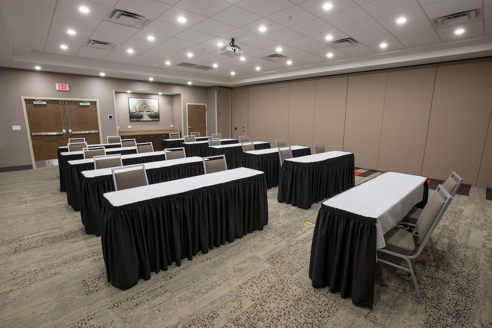 Hampton Inn & Suites Cincinnati Kenwood - photo 57