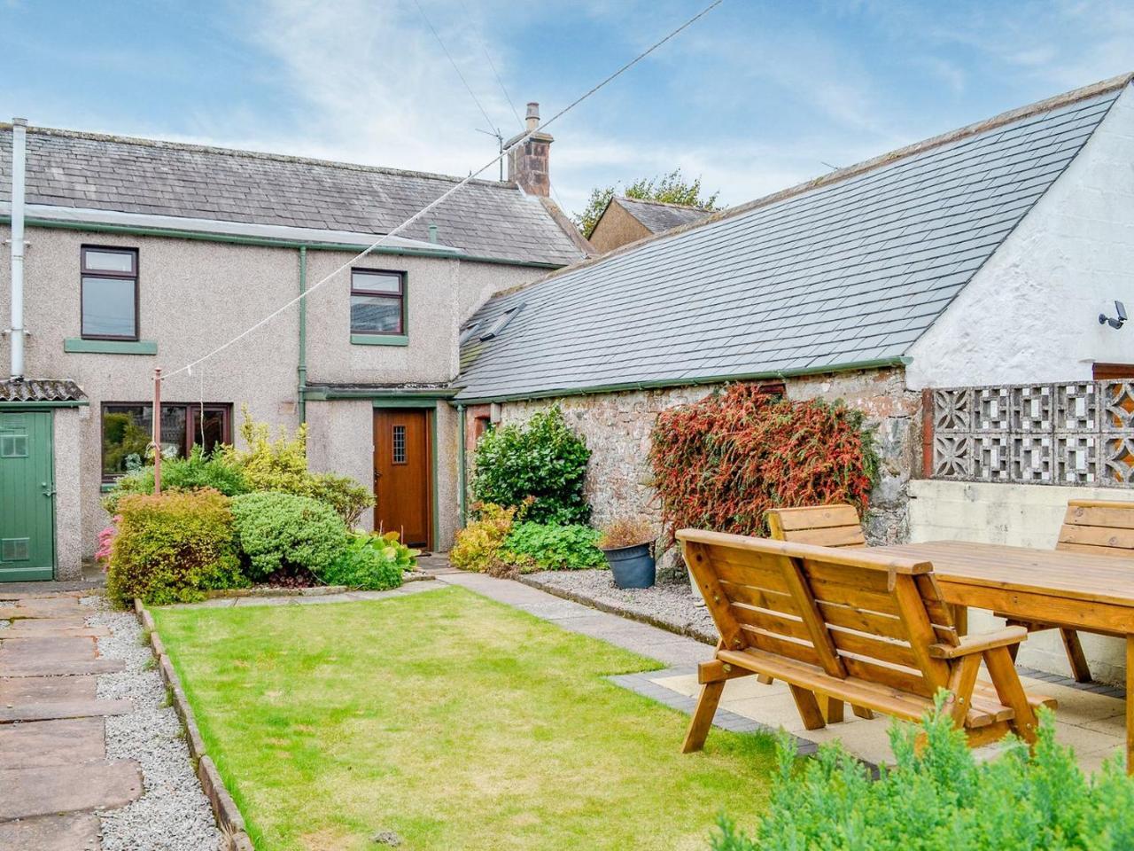 The Moorings — 4-Star Luxury Hotel in Lochmaben, United Kingdom