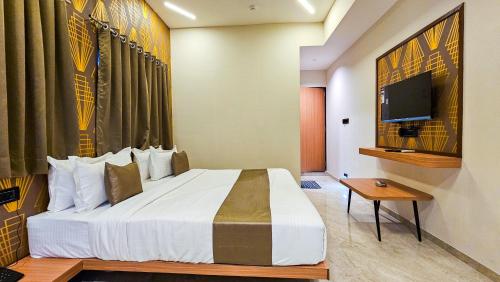 Hotel Nova Sky in Rajkot, India