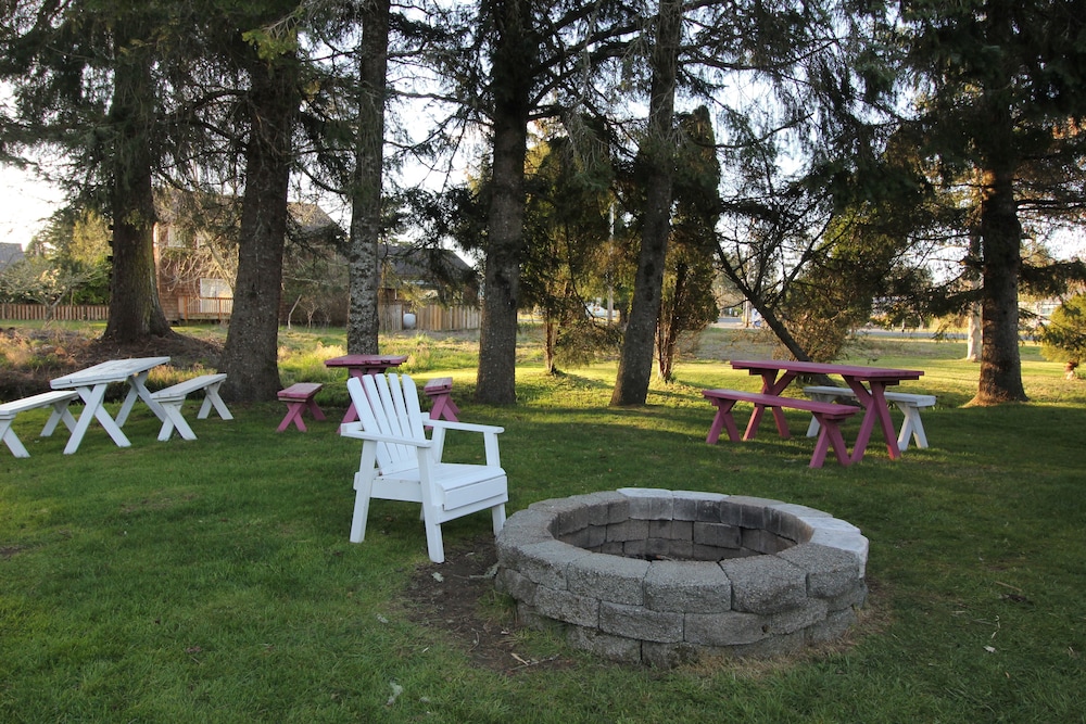 Mariner's Cove Inn - photo 55