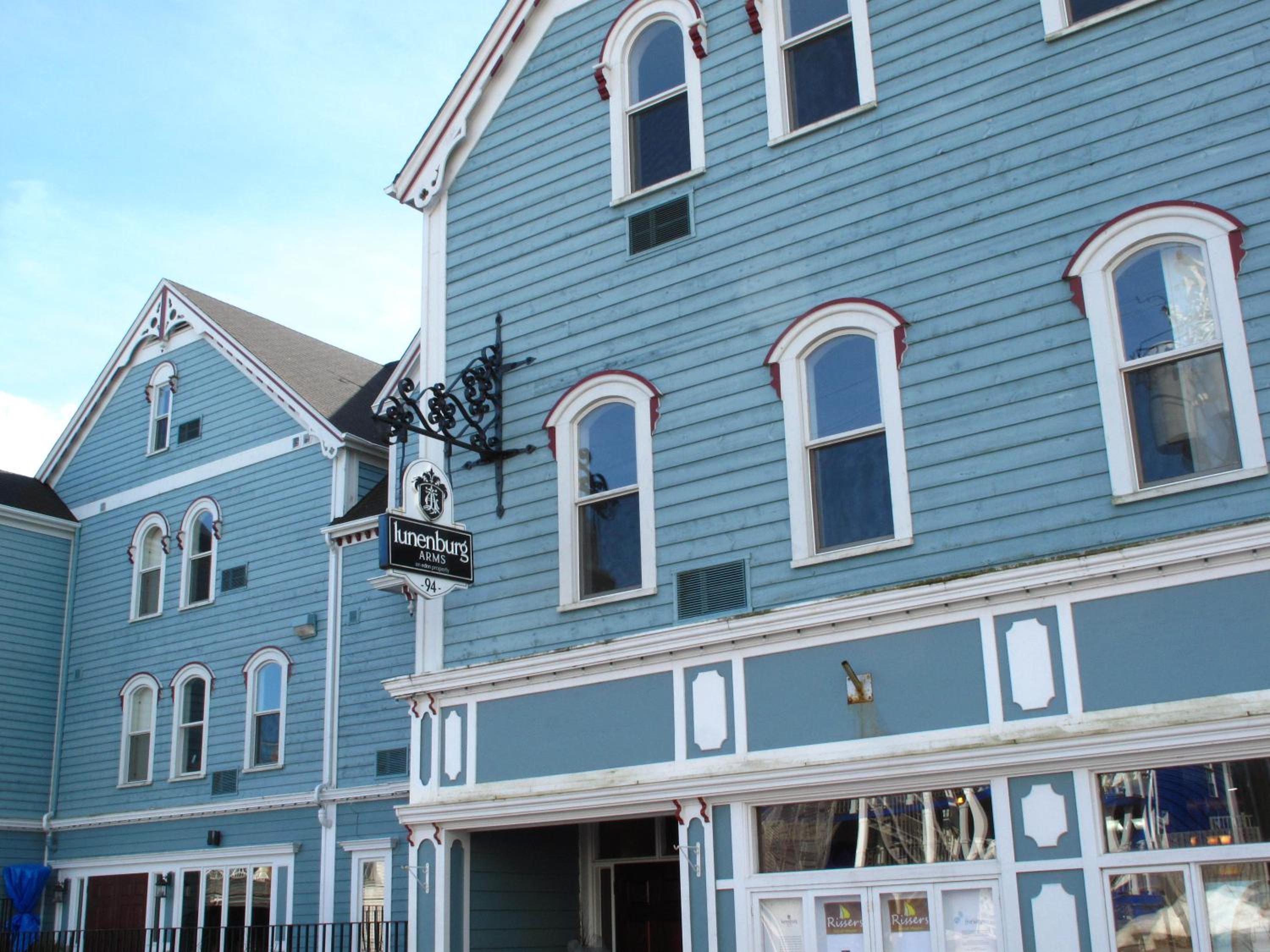 Lunenburg Arms Hotel — Lunenburg — photo 3