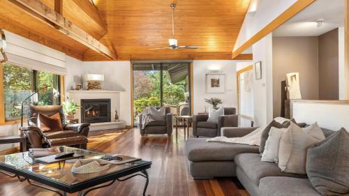 Maple Manor The Vintage Holiday Houses in Pokolbin, Australia