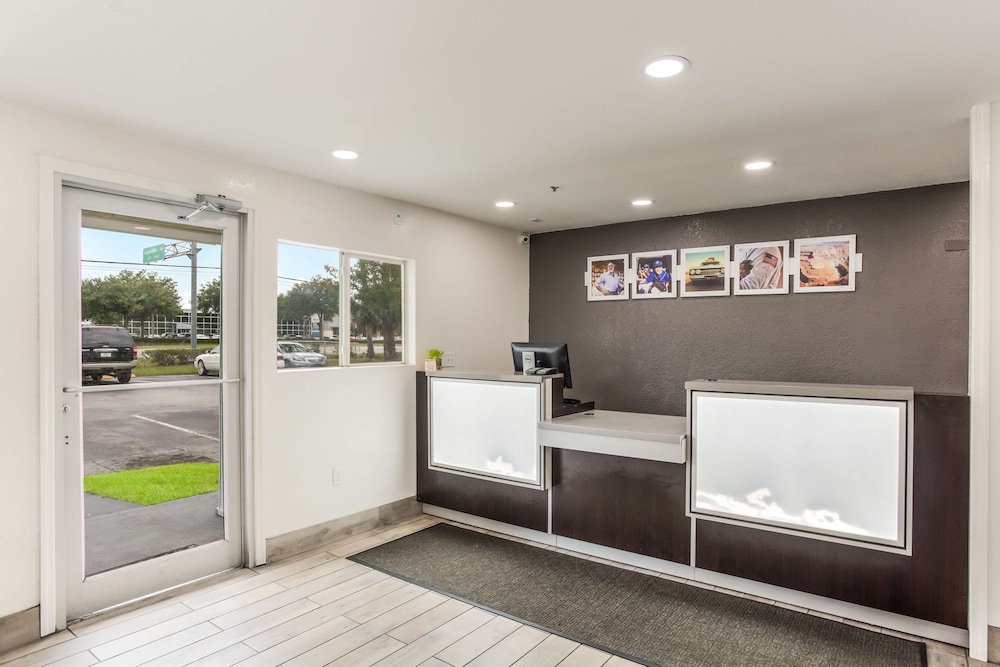 Motel 6 Jacksonville FL South - photo 4