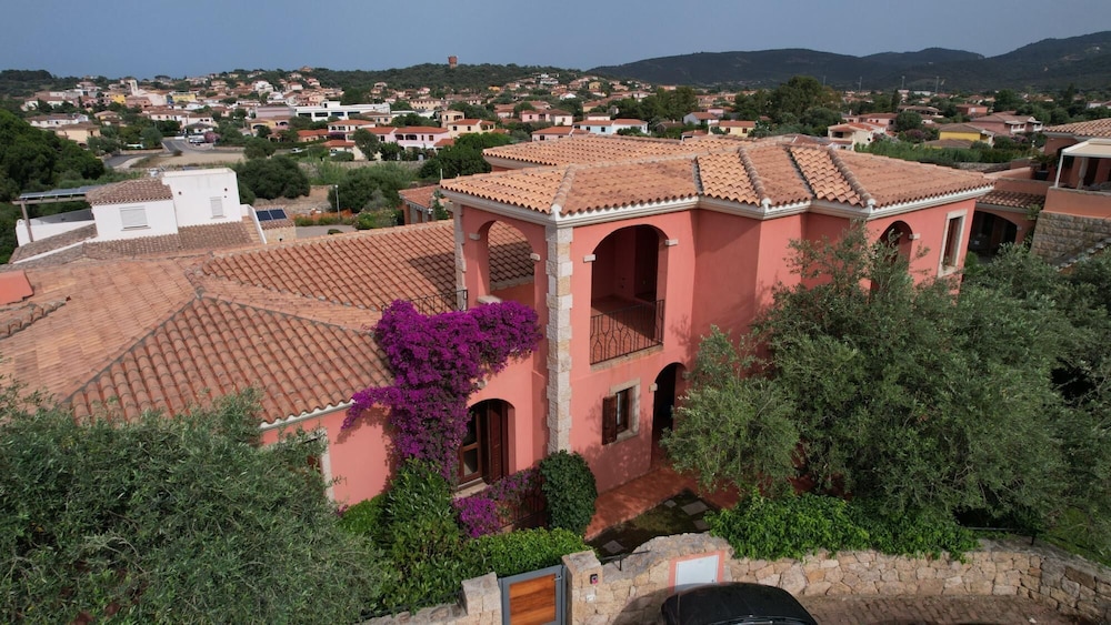 Casa Paola by Wonderful Italy — 4-Star Luxury Hotel in San Teodoro, Italy