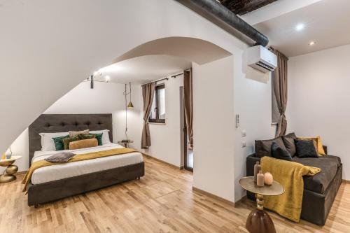 Colosseo Glam Miracle suite — 4-Star Luxury Hotel in Rome, Italy