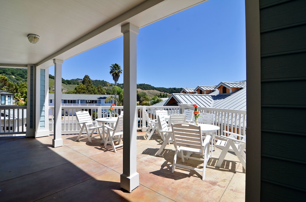 Avila Lighthouse Suites - photo 34