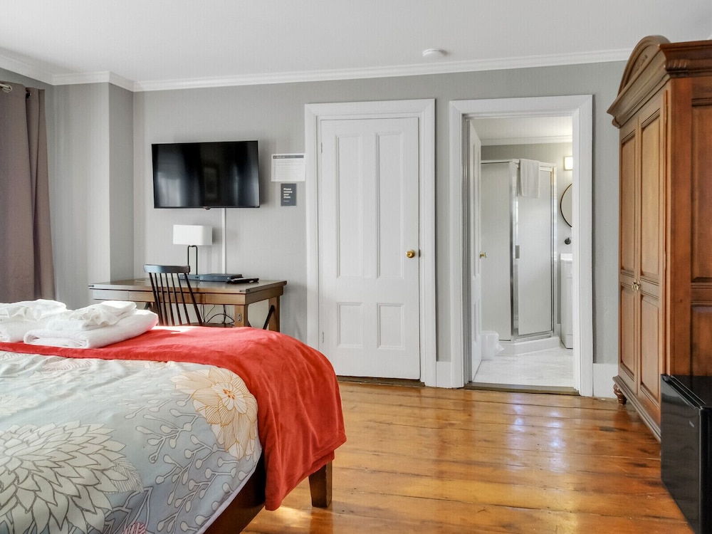 The Thistle Inn — Boothbay Harbor — photo 2