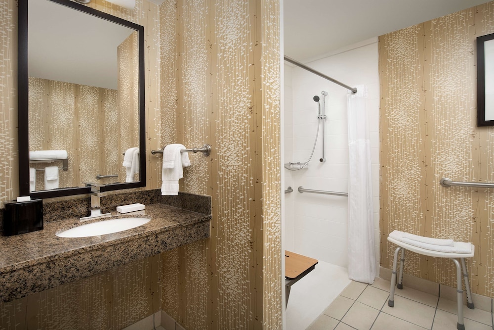 Hilton Garden Inn Charlotte Mooresville - photo 20