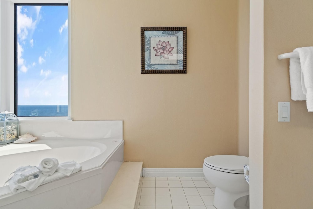 Beach Colony Tower Penthouse 17C - photo 18