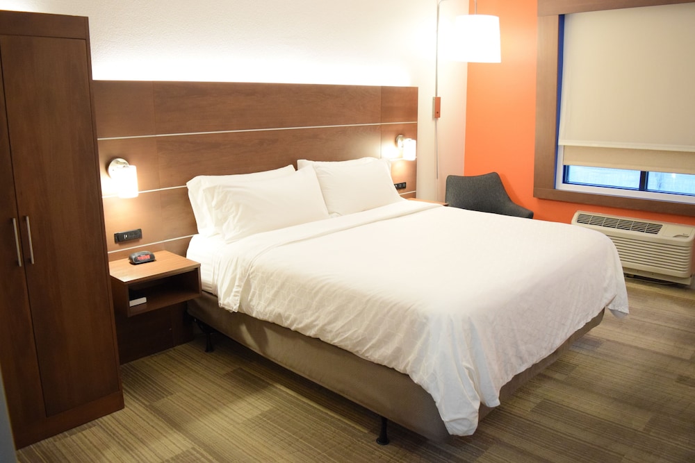 Holiday Inn Express Hotel & Suites West I 10 by IHG - photo 19