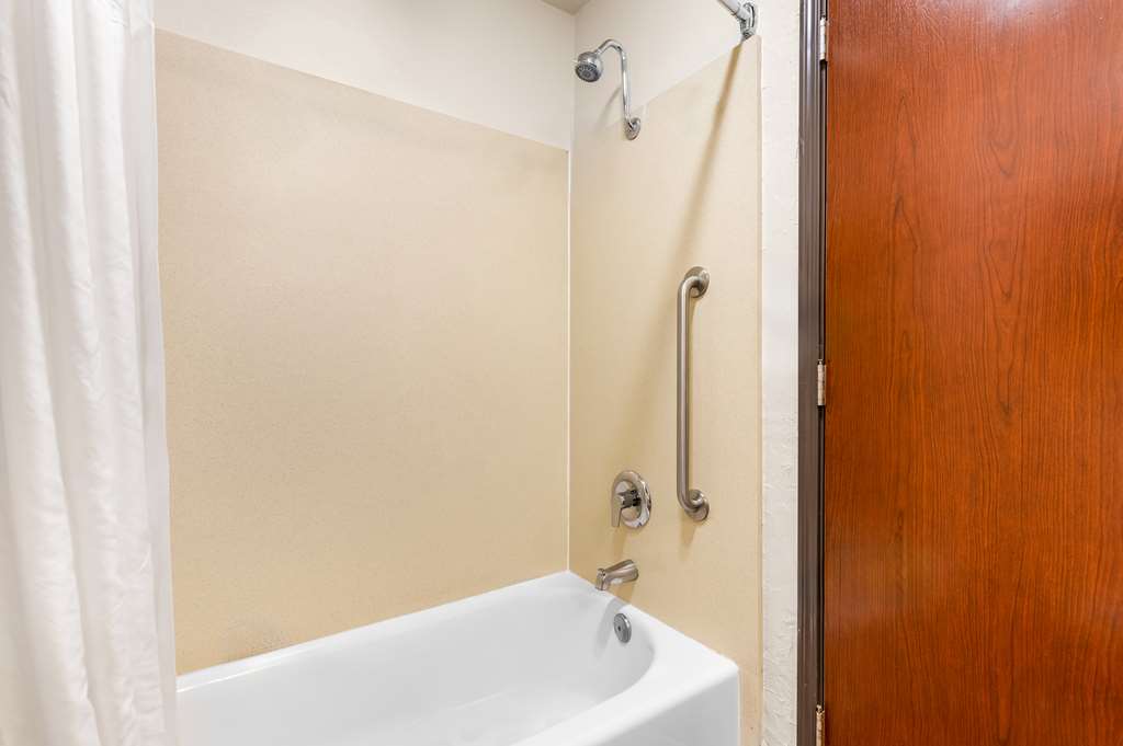 Best Western Plus Parkway Inn - photo 34