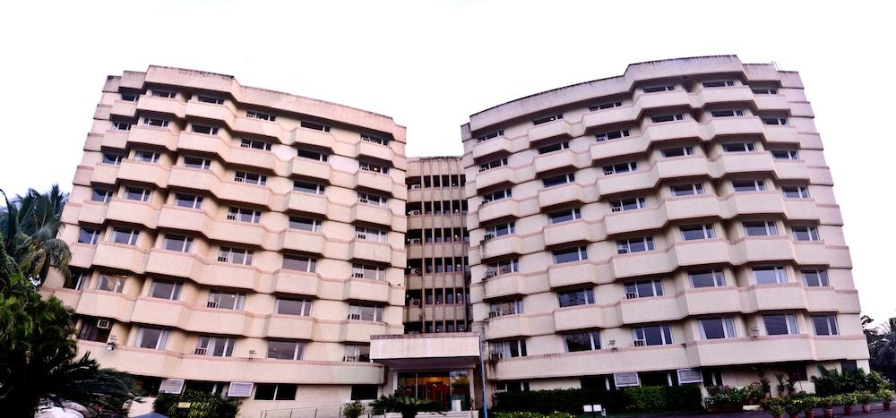 The Residence Hotel and Apartments