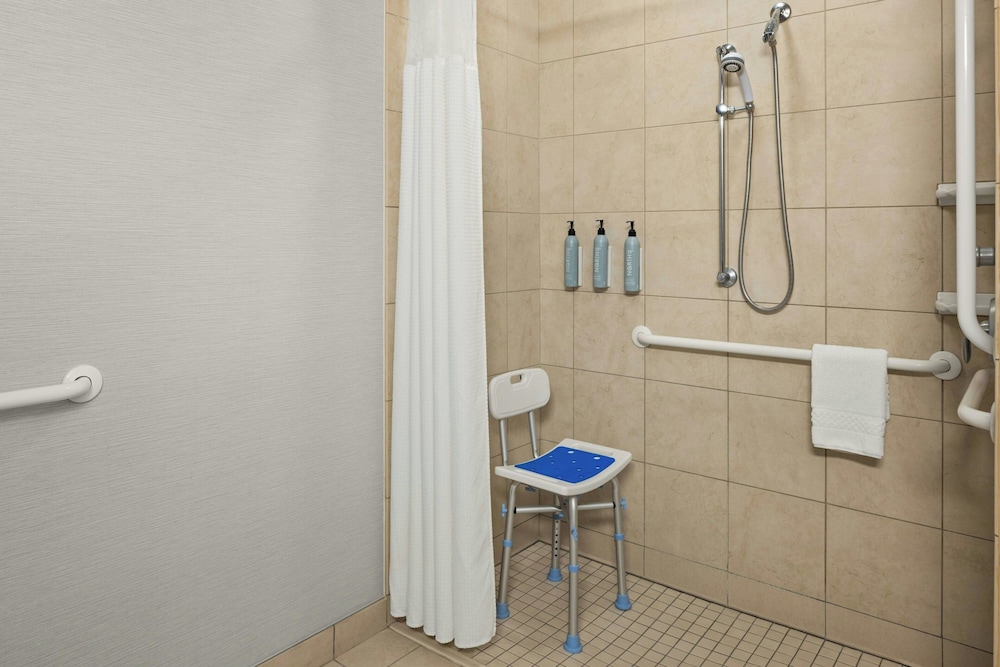 Courtyard by Marriott Minneapolis Maple Grove Arbor Lakes - photo 29