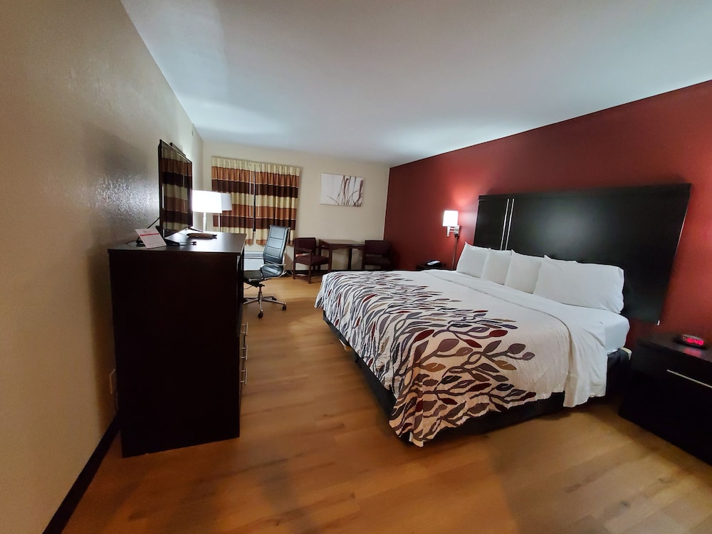 Red Roof Inn Fort Worth Saginaw - photo 8