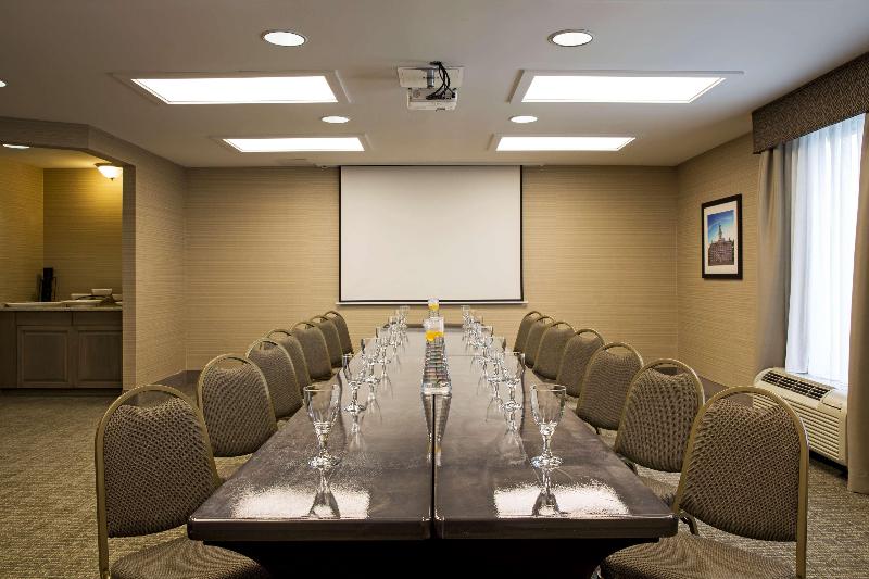 Hampton Inn Philadelphia International Airport - photo 31