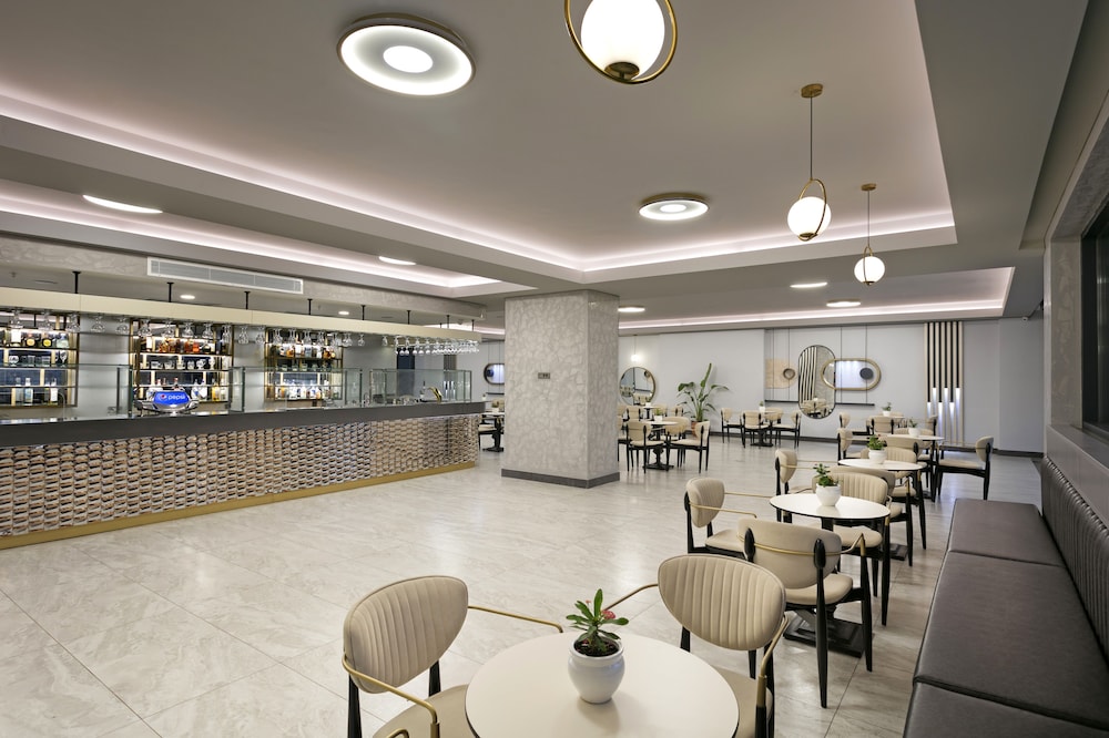 Mövenpick Resort Antalya Tekirova — 5-Star Luxury Hotel in Kemer, Turkey