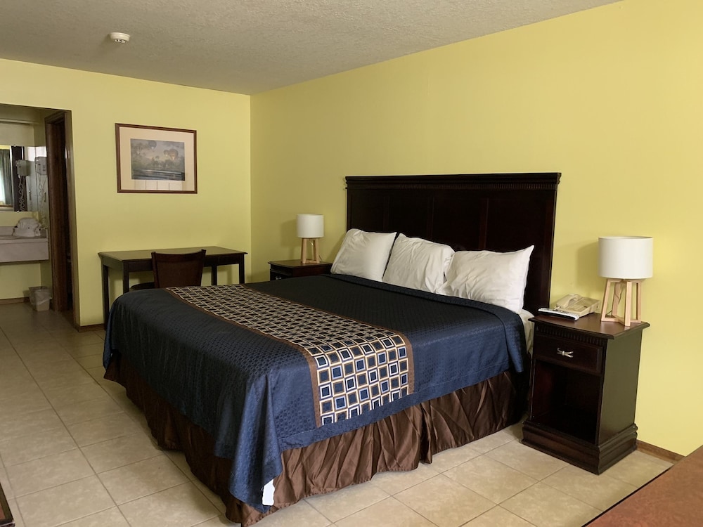 Riverwood Inn of Glenwood - photo 6