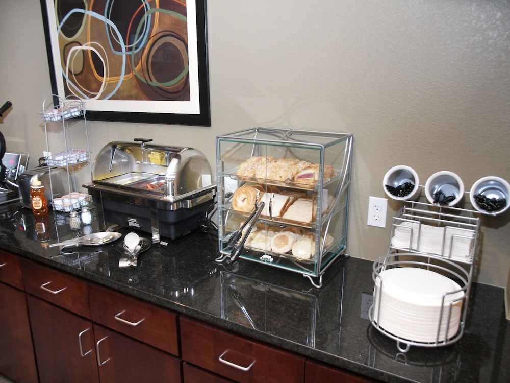 Cobblestone Inn & Suites Vinton - photo 49