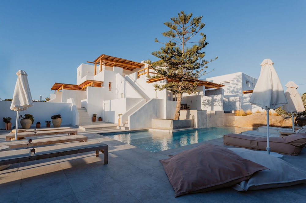 Oliving Mykonos Luxury Suites — 4-Star Luxury Hotel in Mykonos, Greece