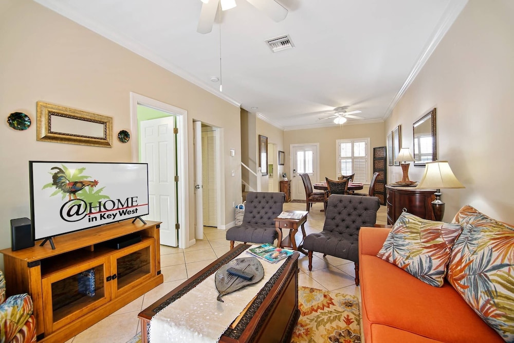 Coral Palm by Avantstay Key West Walkable Gated Community & Shared Pool - photo 13
