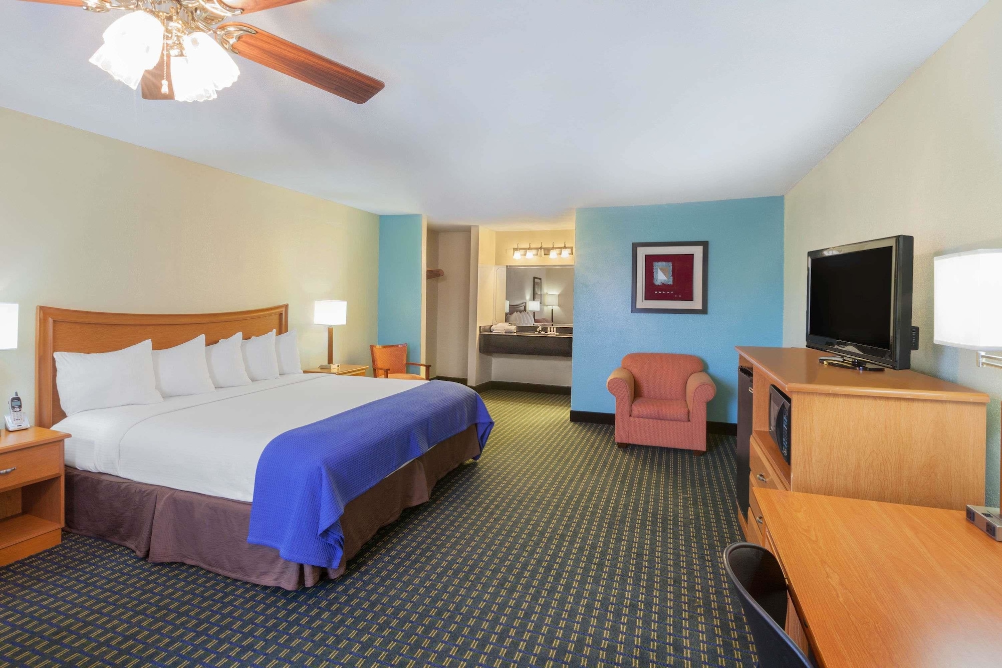 Days Inn by Wyndham Natchitoches - photo 4