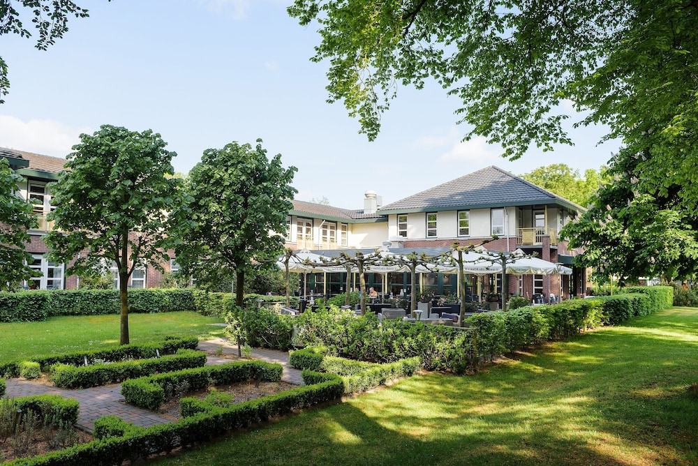 Parkhotel Tjaarda — 4-Star Luxury Hotel in Oranjewoud, Netherlands