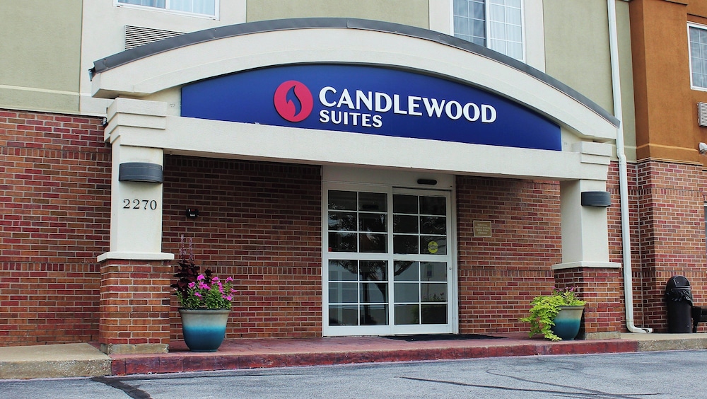 Candlewood Suites Fayetteville University of Arkansas by IHG - photo 40