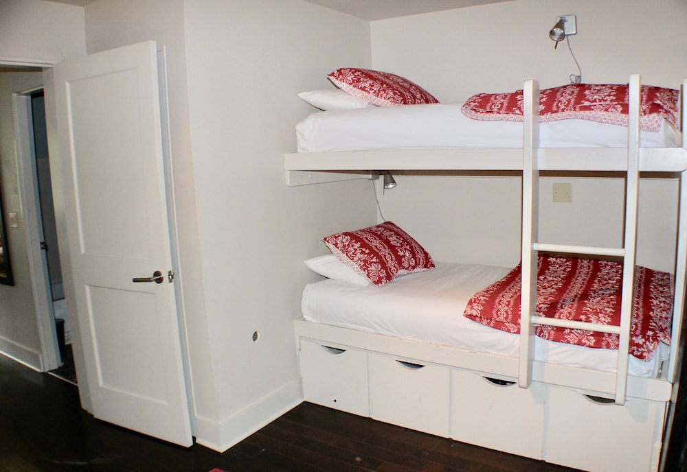 Crystal Chalets Condominiums at Crystal Mountain Ski Resort - photo 18