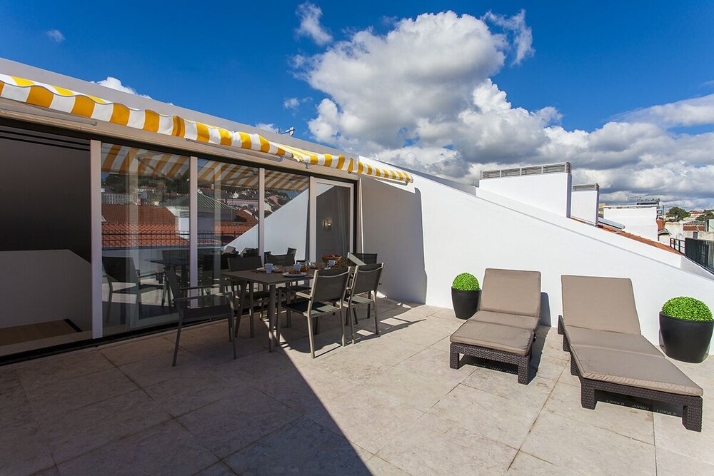 Downtown Duplex Terrace Apartment Rentexperience