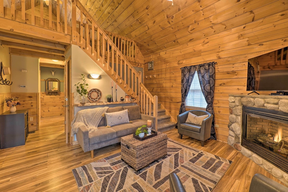 Charming Log Cabin at Double JJ Ranch Resort - photo 17