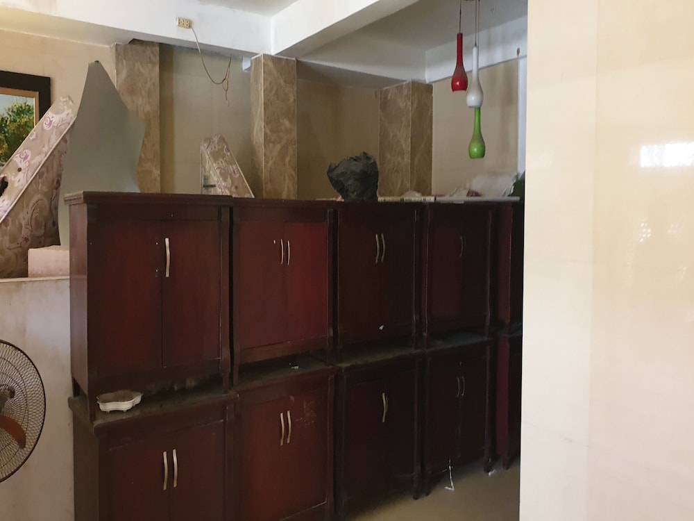Holiday Hotel — hotel in Tay Ho
